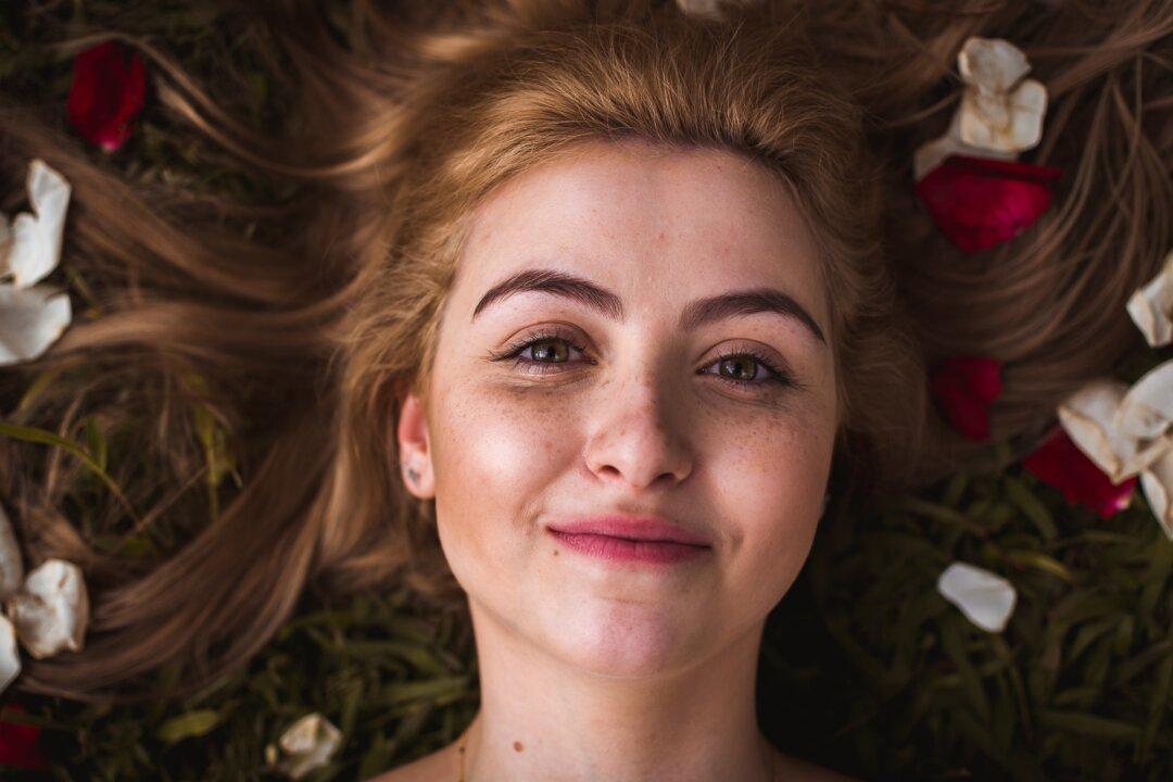 8 Foods That Brighten Your Skin