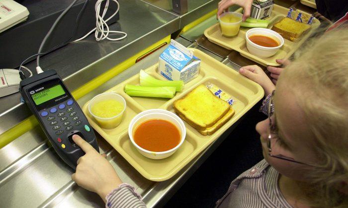 Rhode Island School District to Swap Hot Meals for Cold Sandwiches When Students Owe Lunch Money