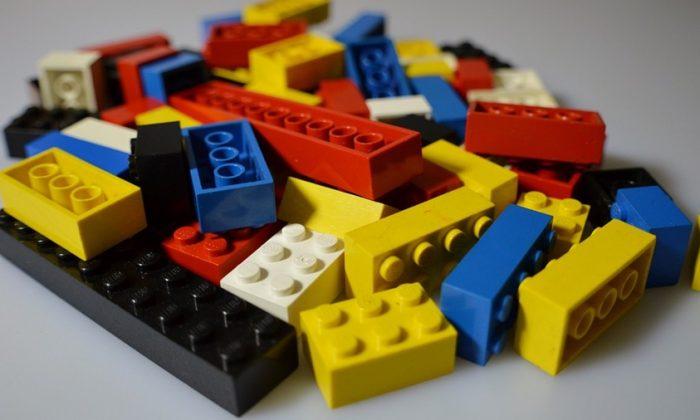 3 Women Buy a Box of Legos for a Child, Find $40,000 Worth of Meth Inside