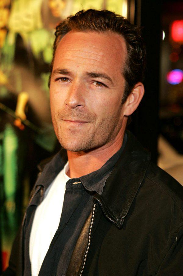 Perry arrives at the premiere of "Domino" in Hollywood on Oct. 11, 2005 (©Getty Images | <a href="https://www.gettyimages.com/detail/news-photo/actor-luke-perry-arrives-at-the-premiere-of-domino-at-the-news-photo/55903433?adppopup=true">Frazer Harrison</a>)