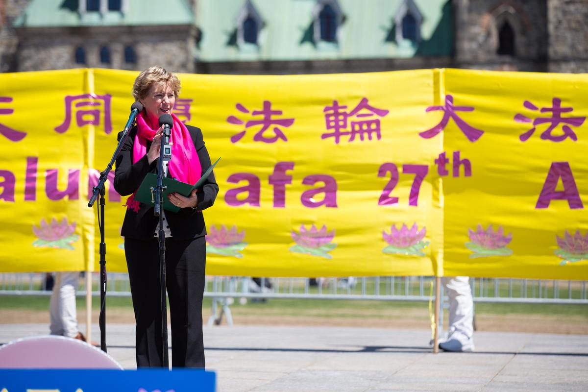 MPs Voice Support as Hundreds Mark Falun Dafa Day in Ottawa