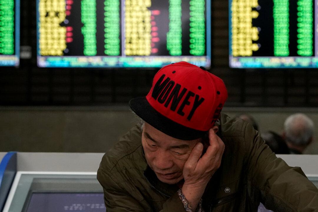 China’s Gag on Trump Tweets Raises Doubts About Its Global Market Ambitions