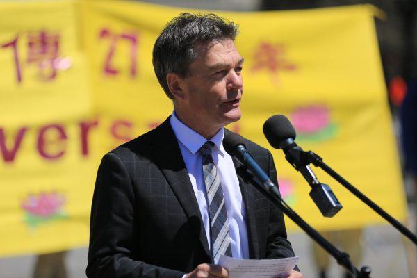 Conservative MP David Anderson speaks at an event celebrating Falun Dafa Day on Parliament Hill, Ottawa, on May 8, 2019. (Jonathan Ren/The Epoch Times)