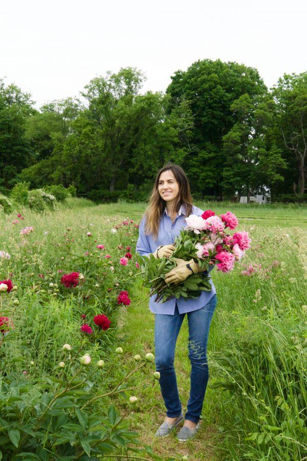 Flower picking at Peony's Envy. (Courtesy of Peony's Envy)