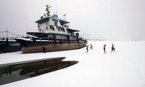 Yangtze River frozen over in Wuhan City. (China Photos/Getty Images)