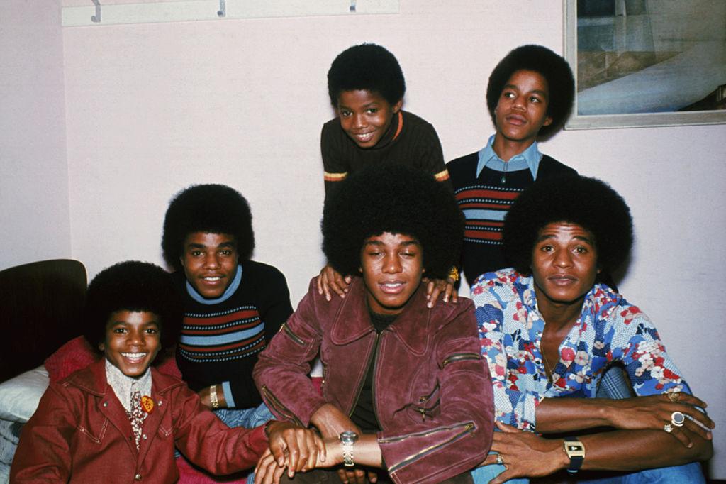 Motown singers the Jackson brothers Jackie, Tito, Jermaine, Marlon, Michael, and Randy in London, October 1972. They were collectively known as the Jackson Five, and later simply as the Jacksons. (©Getty Images | <a href="https://www.gettyimages.com/detail/news-photo/motown-singers-the-jackson-brothers-jackie-tito-jermaine-news-photo/51478841?adppopup=true">Keystone</a>)