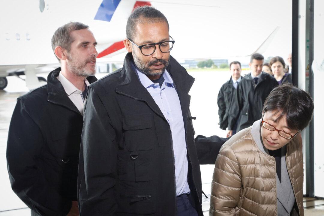 Hostages Rescued From Burkina Faso ‘Hell’ Praise Fallen French Commandos