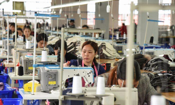 Nearly 30 Percent of China’s Textile Enterprises Lost Money, Total Profits Dropped 20 Percent