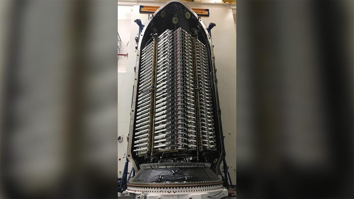 Elon Musk tweets a pic of 60 satellites, the first for SpaceX