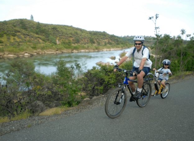 The Sacramento River Trail has over 17 miles of fun for all ages. (Courtesy of Visit Redding)