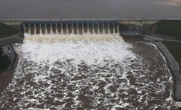 The Keystone dam on the Arkansas river on May 22, 2019. (Tom Gilbert/Tulsa World via AP)