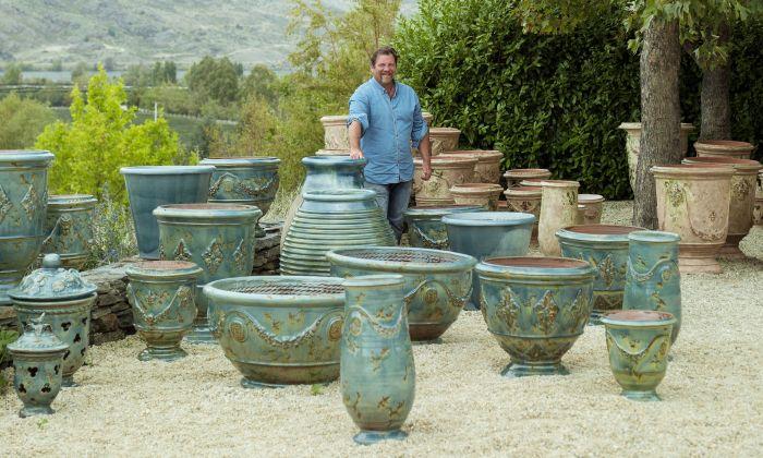 The Centuries-Old French Tradition of Making Pots With Clay, Rope, and Wood