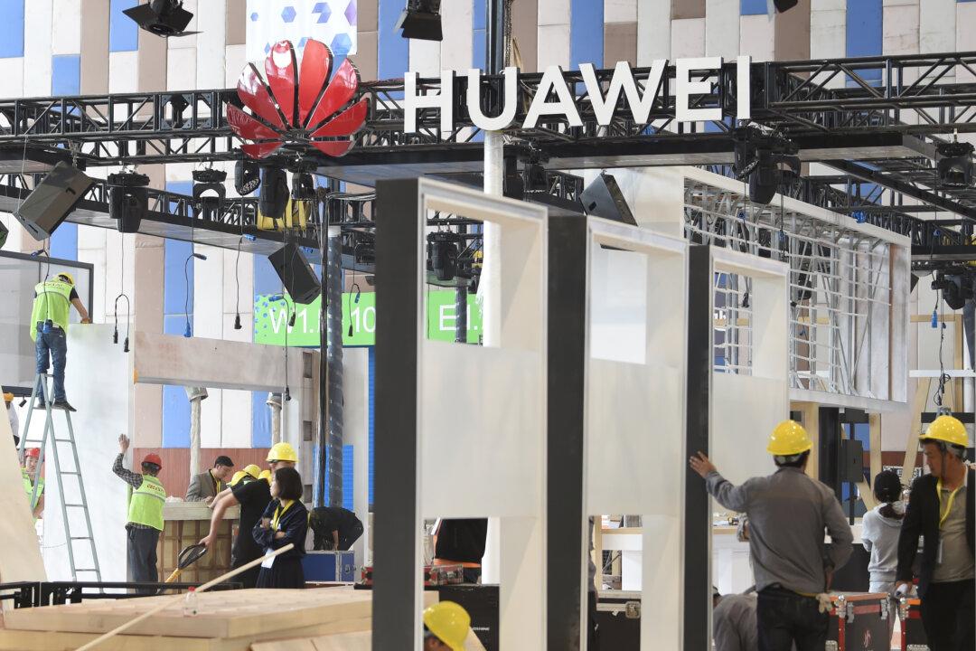 Huawei Files to Trademark Mobile OS Around the World as US Ban Threatens Its Business