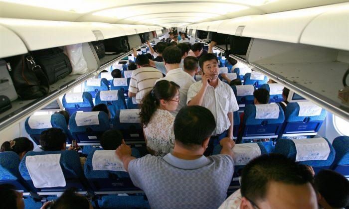 Fight Breaks Out in Plane When Passenger Demands Parachute, Attempts to Open Door