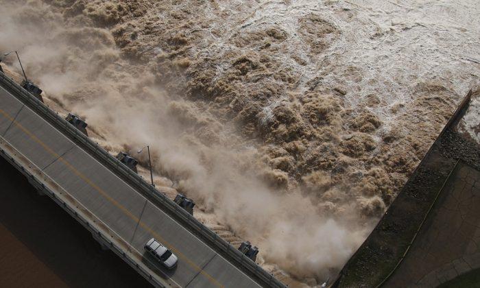 Flooding Leads to Oklahoma and Arkansas Evacuations