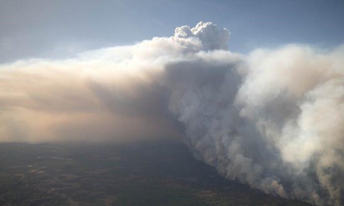 Wildfires Force More People out of Their Homes in Northern Alberta
