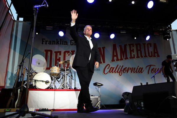 Rev. Franklin Graham waves to attendees during Franklin Graham's "Decision America" California tour at the Stanislaus County Fairgrounds in Turlock, California on May 29, 2018. (Justin Sullivan/Getty Images)