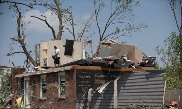 Swarm of Tornadoes Pulverizes Buildings Across Ohio, Indiana; 1 Dead