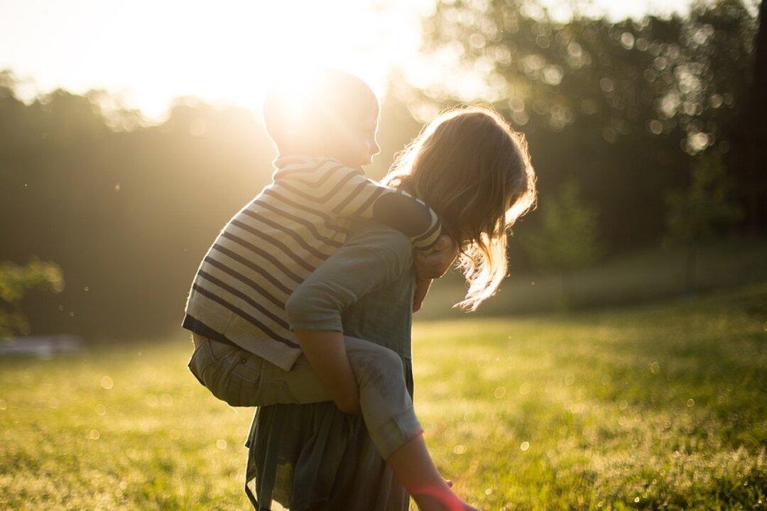 ‘My Heart Dropped:’ 11-Year-Old Sister Saved Younger Brother From Kidnapper’s Grasp