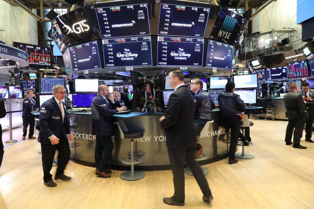 US Congress Moving to Decouple China Financial Markets