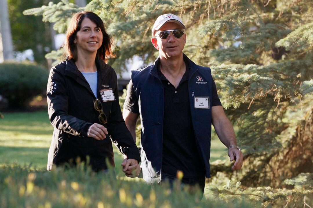 Former Wife of Amazon Founder Jeff Bezos Will Give Away $18 Billion