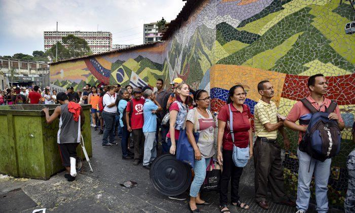 Venezuela’s Central Bank Offers Unexpected Confirmation of Country’s Economic Crisis