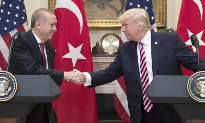 US-Turkey Relations Key to Solving Syria Conflict, Experts Say