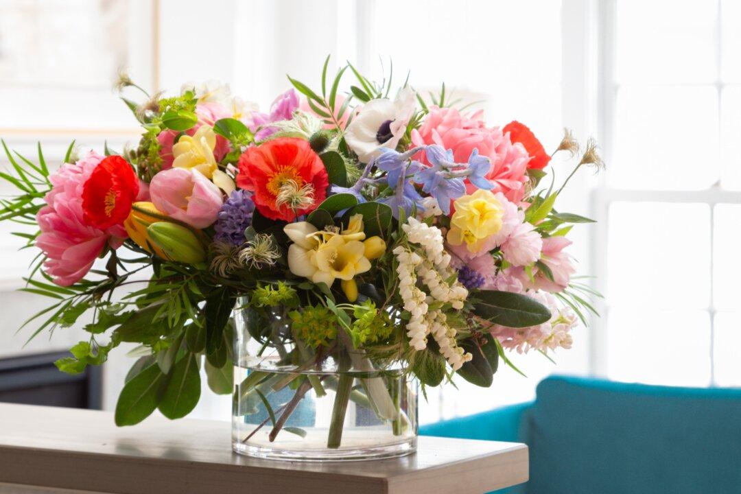 Big, Beautiful Blooms for Summer Entertaining