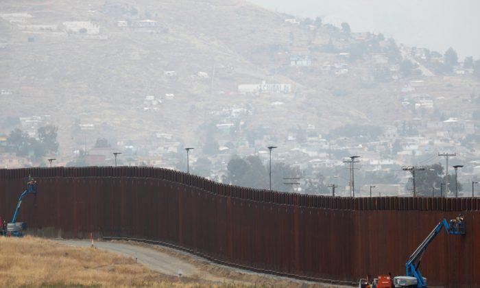 Three in Life-Threatening Condition After Falling From Border Wall