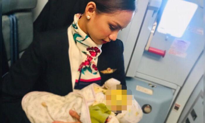 Flight Attendant Breastfeeds Baby Mid-Air When Mother Runs Out of Milk Formula