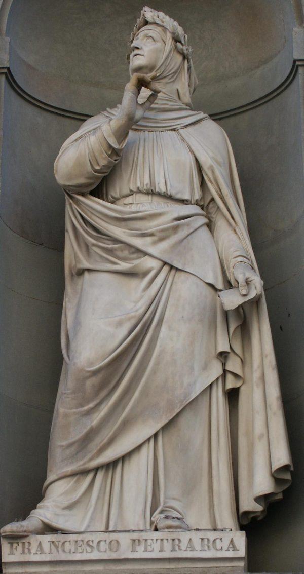 Statue of Francesco Petrarca at the Uffizi Gallery in Florence, Italy. (Frieda/CC BY SA 3.0)