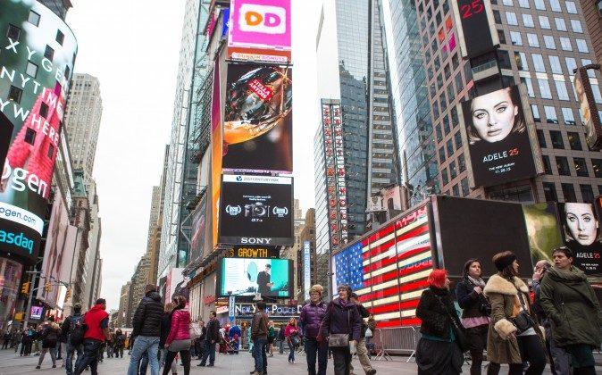 Man Arrested After Police Say He Was Plotting to Throw Grenades at People in Times Square