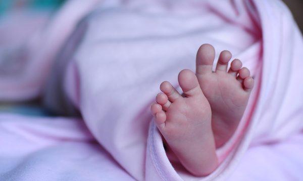 Stock image of an infant. (Christiana Bella/Pixabay)