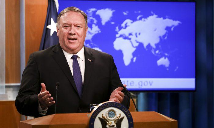 Pompeo Condemns Atrocities in China, Vows to Safeguard International Religious Freedom