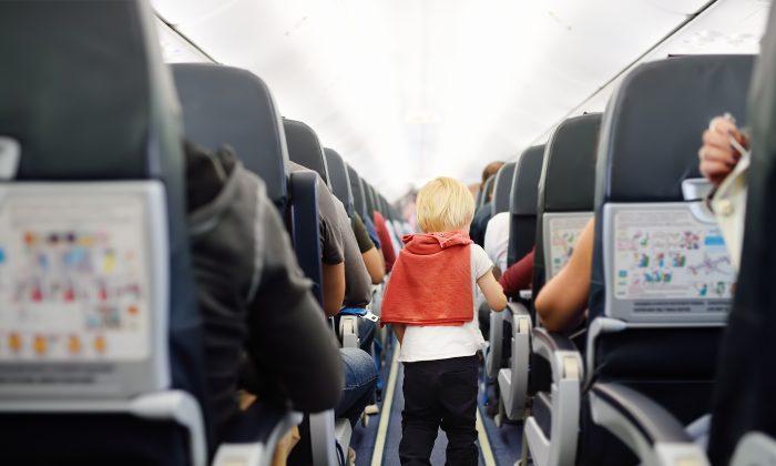 2-Year-Old Boy Wins Plane Passengers’ Hearts With His ‘Crowd-Pleasing’ Move