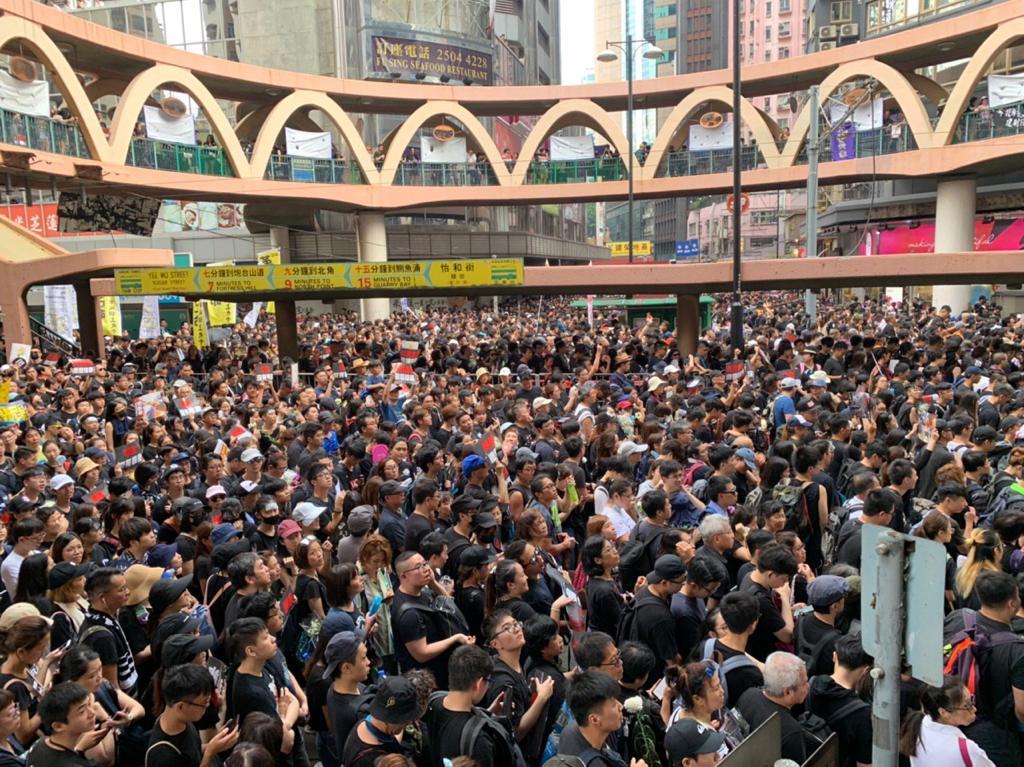 Protesters gathered in hundreds of thousands on Hong Kong streets in protest of the proposed extradition bill, demanding it to be withdrawn, on June 16, 2019. (Weili Guo/The Epoch Times)