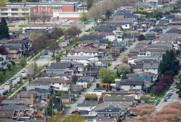 Homes are pictured in Vancouver on Apr 16, 2019. (Jonathan Hayward/The Canadian Press)
