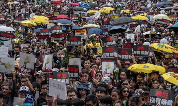 Many Hong Kong Youths Look to Flee Amid Extradition Bill Fury