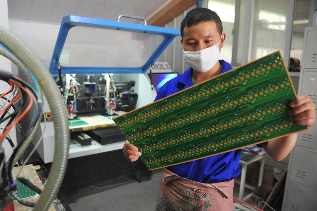 China Has Critical Weaknesses in Chip Manufacturing, Industry Experts Say