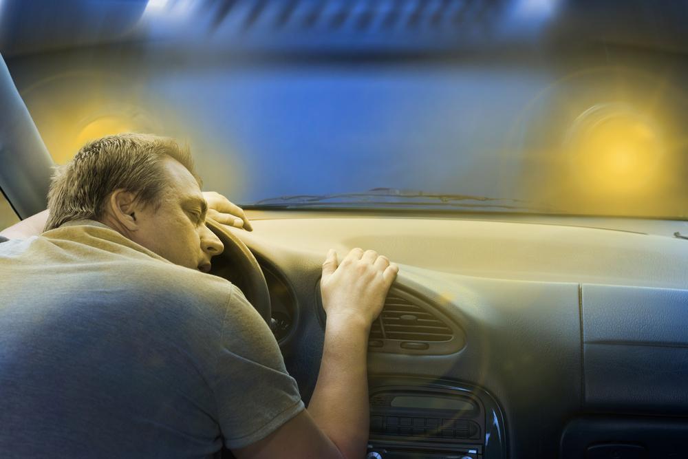 Illustration - Shutterstock | <a href="https://www.shutterstock.com/image-photo/driver-sleeping-car-just-before-frontal-348170699?src=5npKzjqBexj771o7UIaAYA-1-0&studio=1">andras_csontos</a>