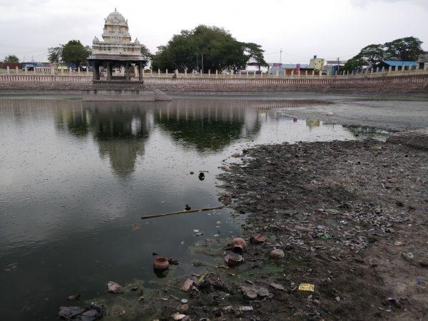 This picture is of Sarvatheertha lake, in Kanchipuram municipality, Tamil Nadu. (Apoorva Jayachandran/Twitter)