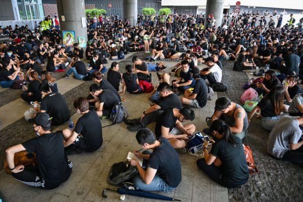 Protesters gather outside the government headquarters in Hong Kong on June 21, 2019. (HECTOR RETAMAL/AFP/Getty Images)