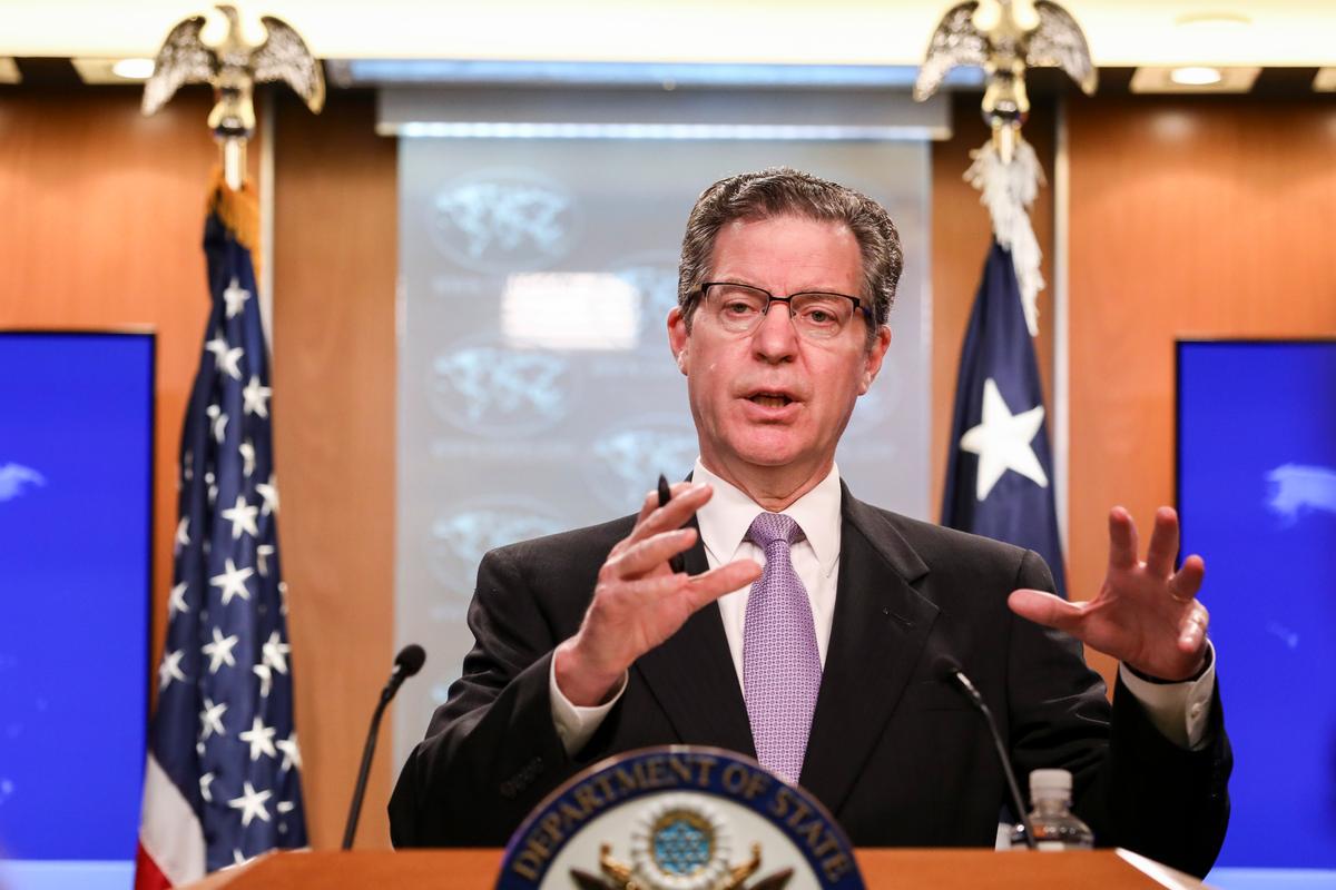 CCP ‘Lacks Confidence in Its Position’: Former Ambassador Brownback