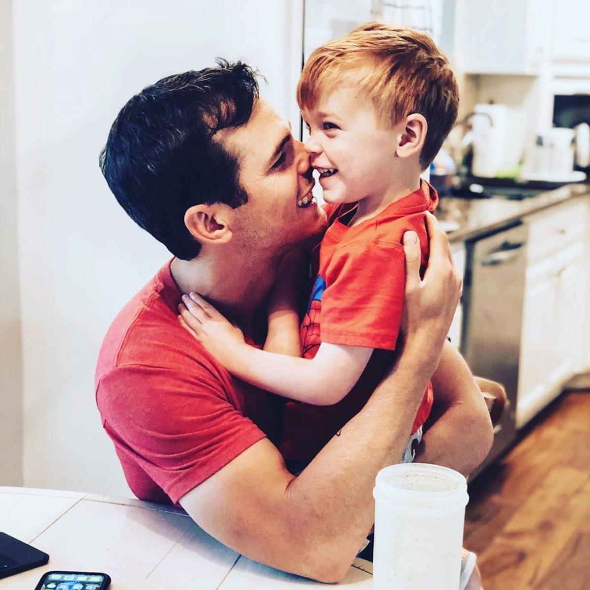 Country singer Granger Smith and his 3-year-old son, River. (Granger Smith/Instagram via CNN)