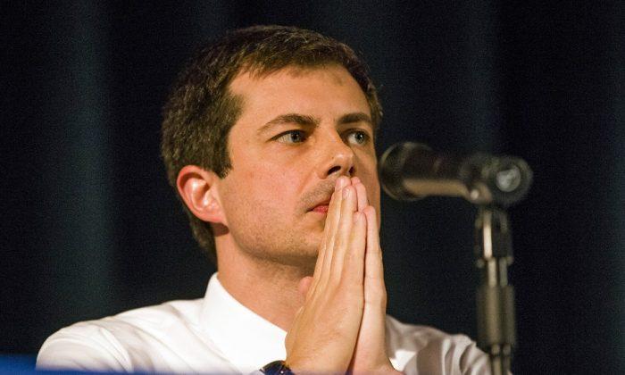 Buttigieg Criticized on Racial Grounds at Emotional Town Hall After Shooting