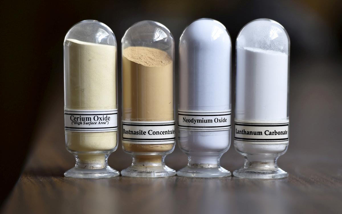 Samples of rare earth minerals from left: Cerium oxide, Bastnaesite, Neodymium oxide, and Lanthanum carbonate at Molycorp's Mountain Pass Rare Earth facility in Mountain Pass, Calif., on June 29, 2015. (David Becker/Reuters)