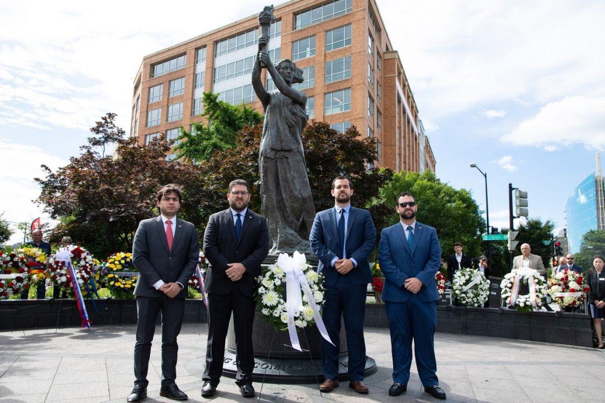Francisco Marquez (Second from Right) at the 12th Annual Roll Call of Nations Wreath Laying Ceremony (Lynn Lin/Epoch Times)