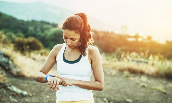 Fitness Trackers Encourage Us to Walk 40 Minutes More Each Day