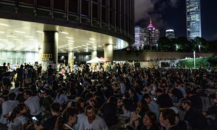 Hong Kong Anti-Extradition Protesters Rally Again Near Government Offices