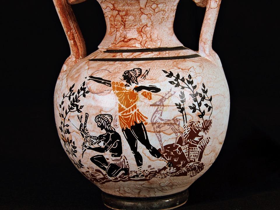 Decorative amphorae were used to transport or store wine. (Pcdazero/Pixabay)